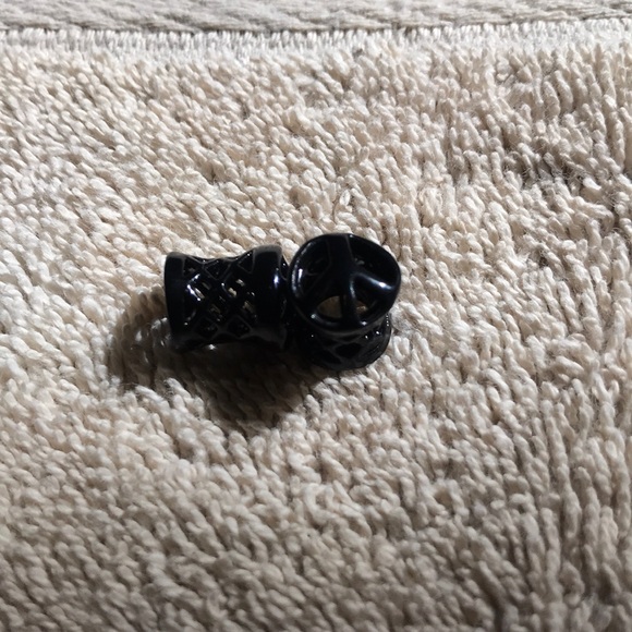 0 gage black artistic plugs - Picture 2 of 4